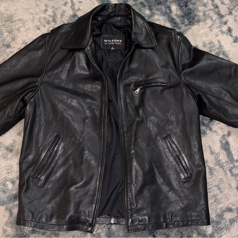 Wilsons Men’s Black Leather Jacket Size L Coat Zip Pocket The Leather Experts
